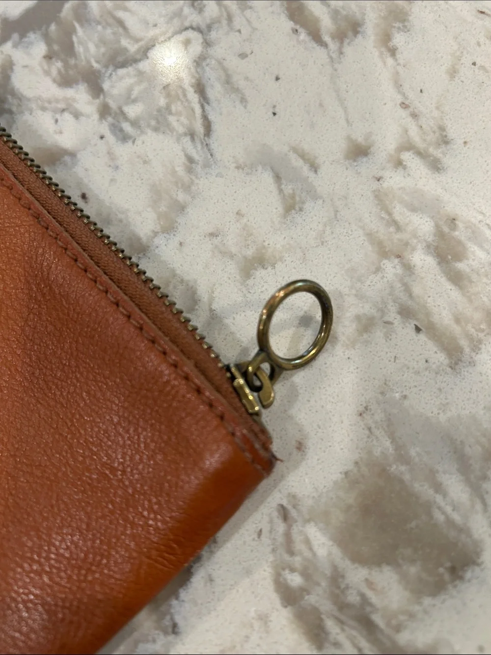 MADEWELL "THE LEATHER" POUCH CLUTCH BROWN - Picture 6 of 6